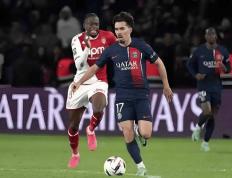 IM体育App下载-包含里尔客场惨败，法国豪门遭遇困境的词条