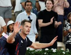 IM体育在线注册-法网轻取年终总决赛，穆雷点燃赛场