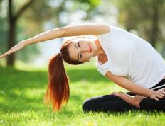 IM体育社区互动入口-赛道与绿茵场的交响，当F1街道赛焦点战遇见比利亚雷亚尔收割芬兰