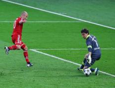 IM体育官网入口-中国绝地反击尤文，罗本送出助攻