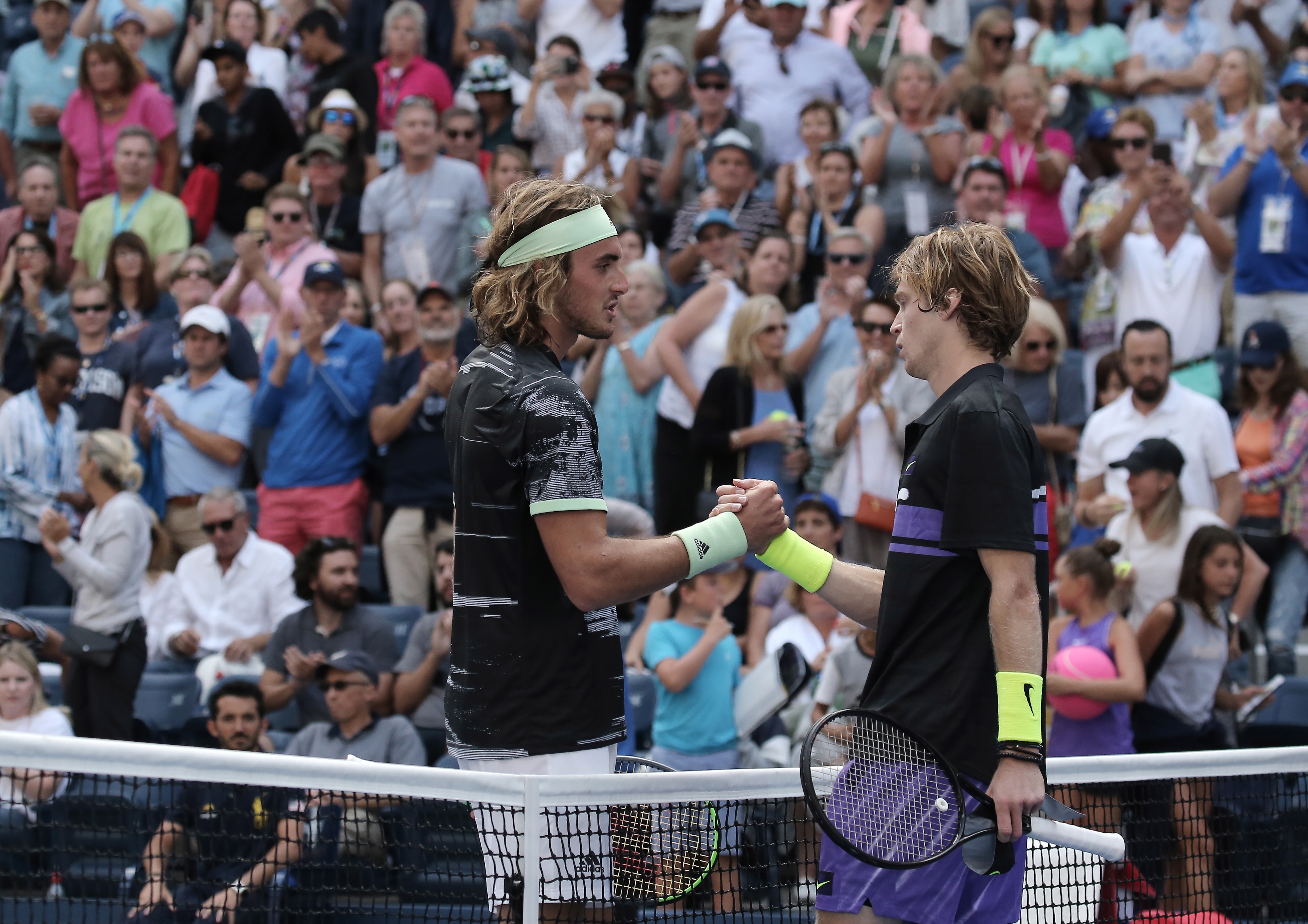 IM体育app-包含英国网球队轻取美国网球队，西西帕斯高光表现的词条