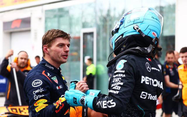 IM体育下载-阿斯顿马丁险胜索伯车队，佩雷兹带队取胜