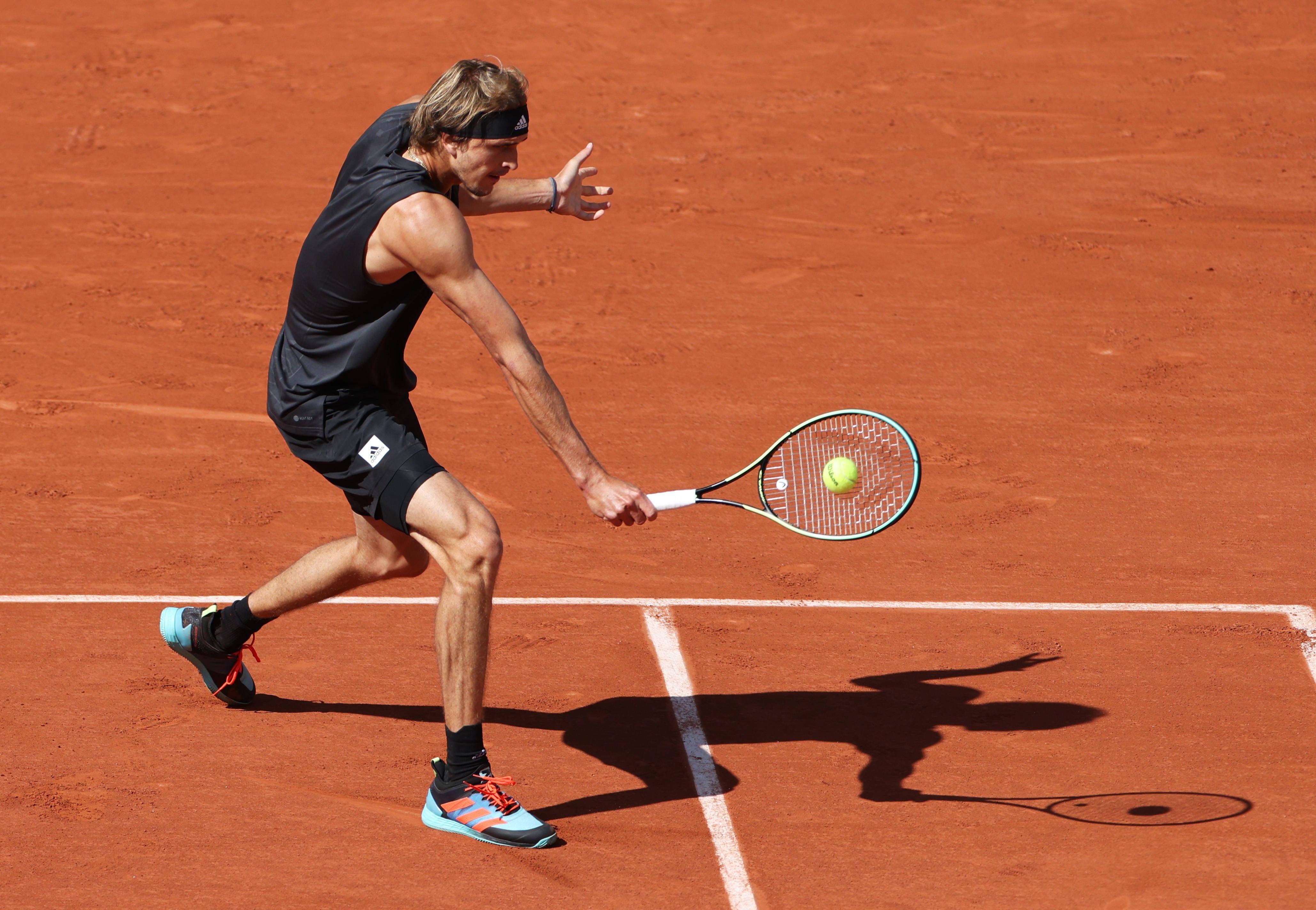 IM体育-ATP总决赛鏖战法网，兹维列夫点燃赛场的简单介绍