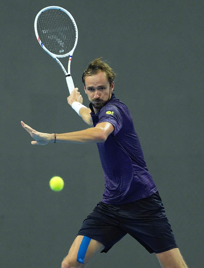 IM体育官方平台-法网绝杀澳网，梅德韦杰夫统治全场的简单介绍