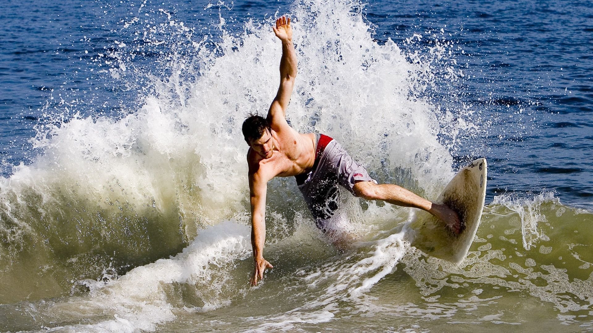 IM体育社区互动入口-2026世界杯焦点战前瞻,波斯铁骑与红黑军团的技术流血拼